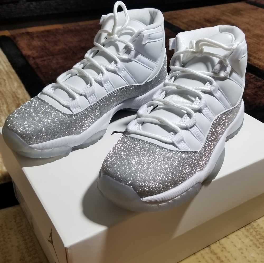 Jordan 11 Retro Metallic Silver